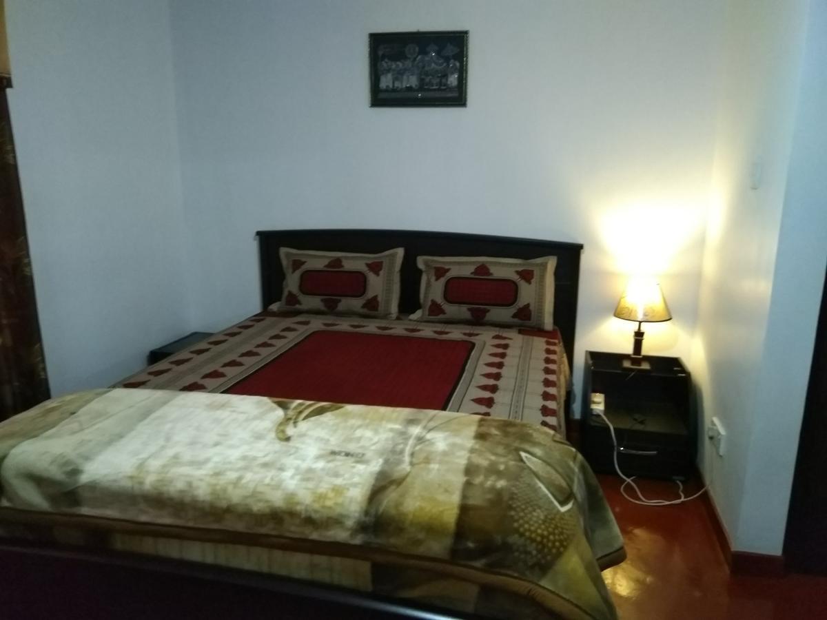 Avon Field Homestay *
